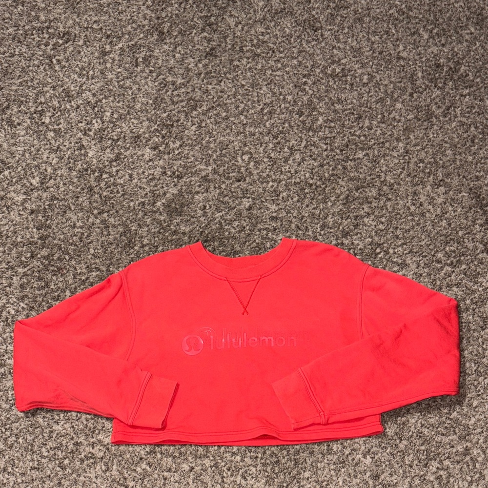 Lululemon LUNER YEAR long sleeve Cropped Crew Neck jelly Logo Sz 8 gold logo!